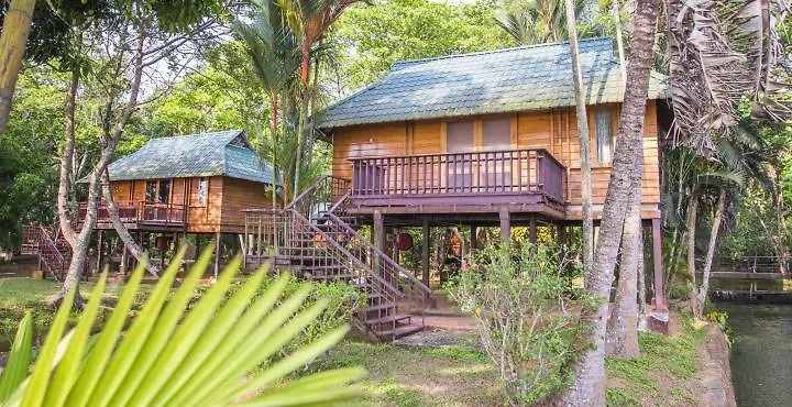 Ktdc Water Scapes Hotel Kumarakom 3*,  India